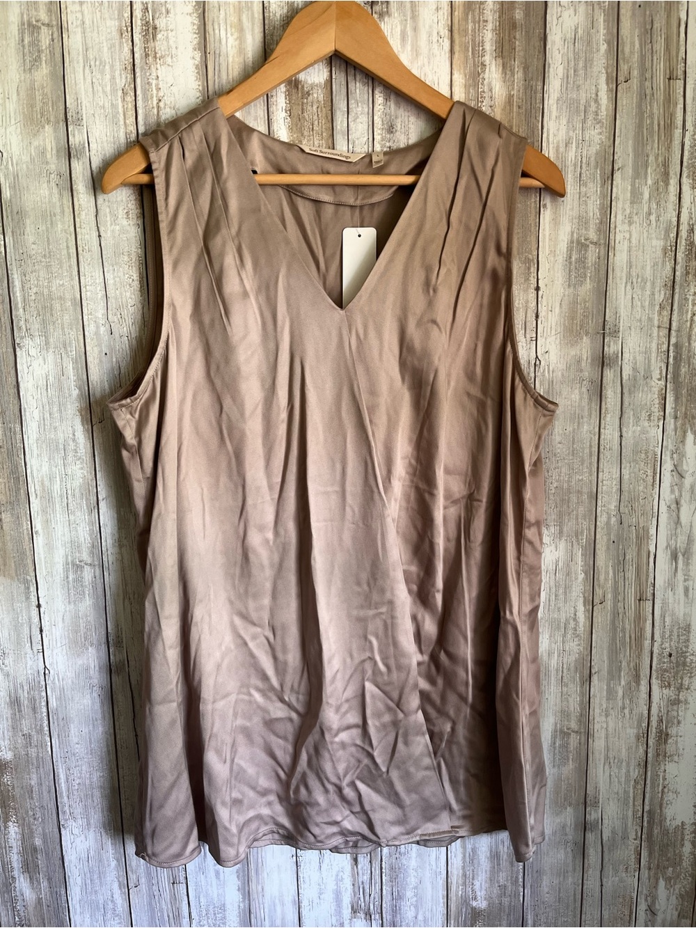Soft Surroundings Hideaway Taupe Modal Sleeveless Tank Top NWT Large - Picture 2 of 5
